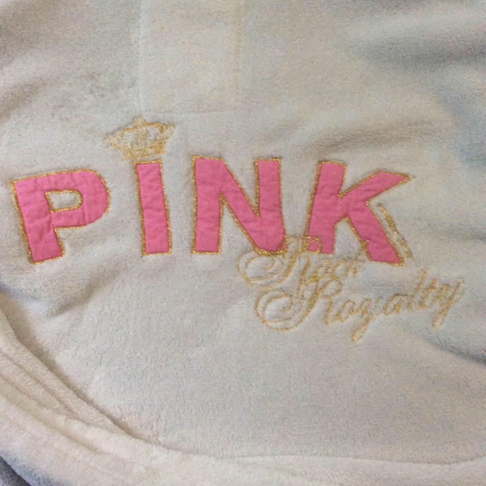 PINK Rock & Royalty White Hooded Bathrobe